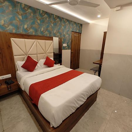 Hotel Dream Palace Residency - Near To Us Embassy Bkc Mumbai  Buitenkant foto