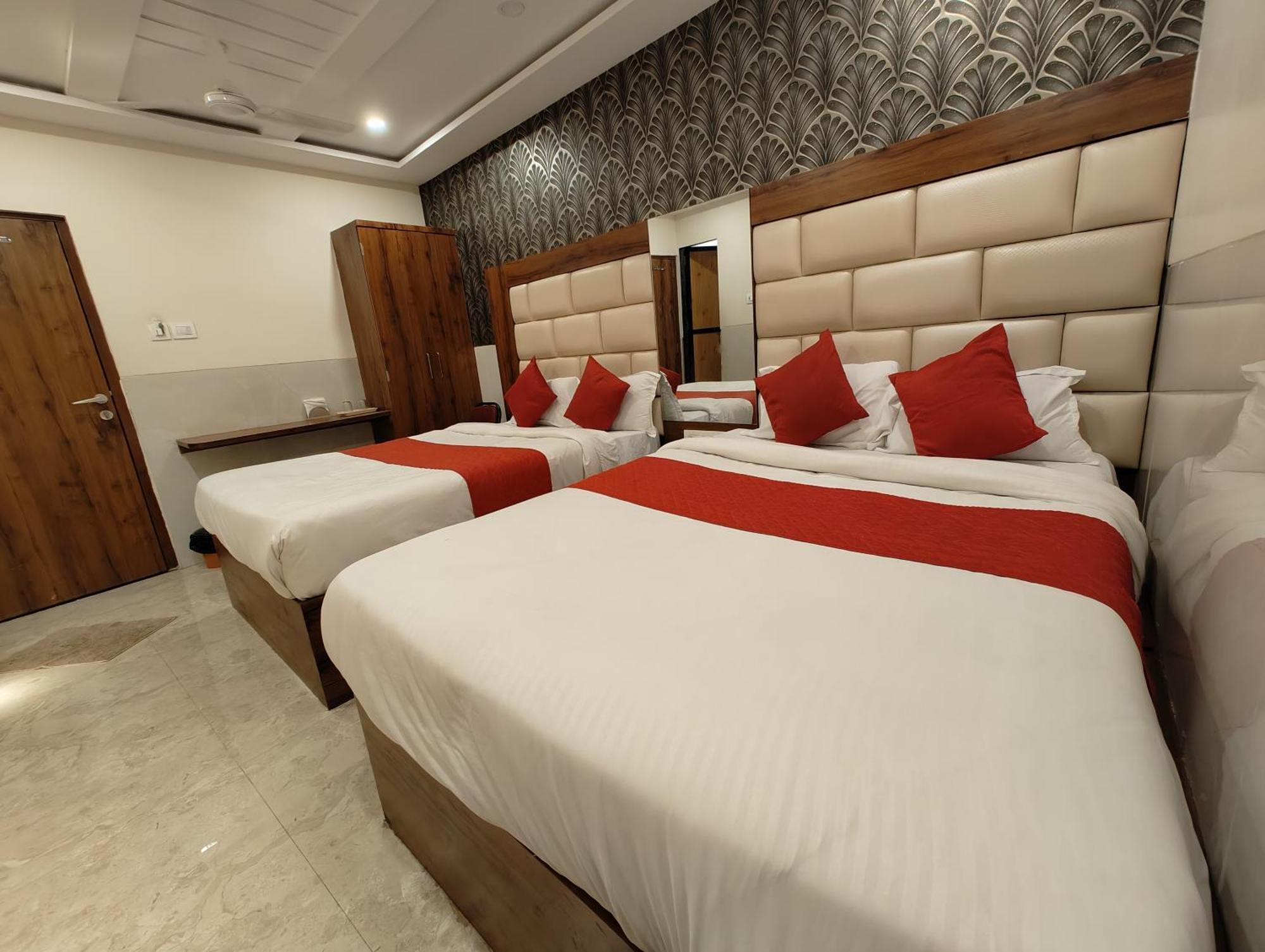 Hotel Dream Palace Residency - Near To Us Embassy Bkc Mumbai  Buitenkant foto